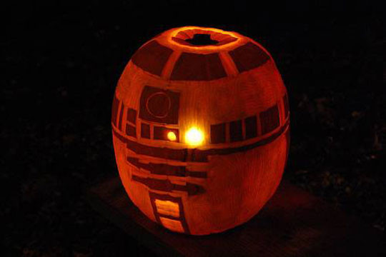 50-geek-pumpkin-carving-halloween-12