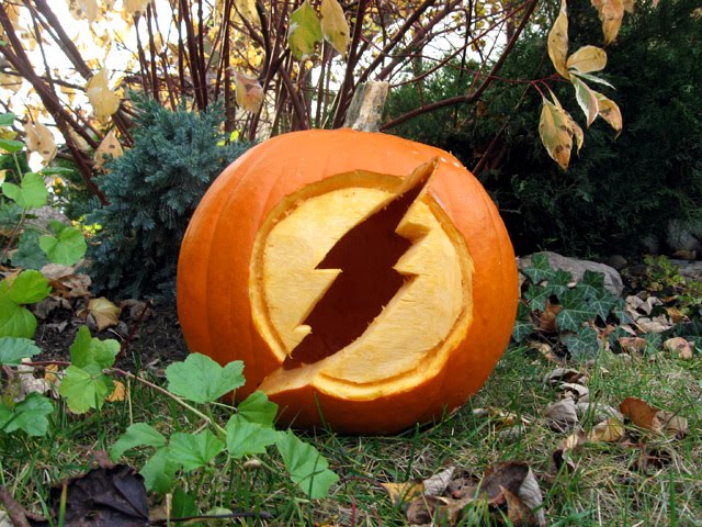 halloween-pumpkin-flash-logo