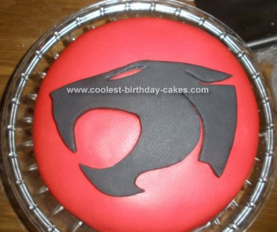 coolest-thundercats-emblem-cake-21205968