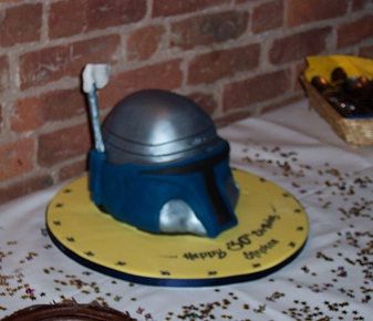 jango-fett-helmet-star-wars-cake