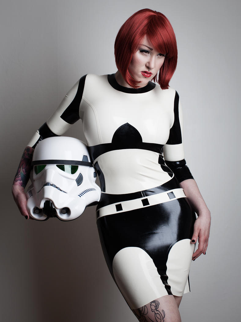 Stormtrooper-dress-2